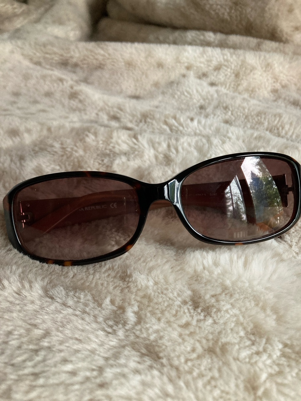 Margret’s BANANA Republic Tortoiseshell Brown Sunglasses